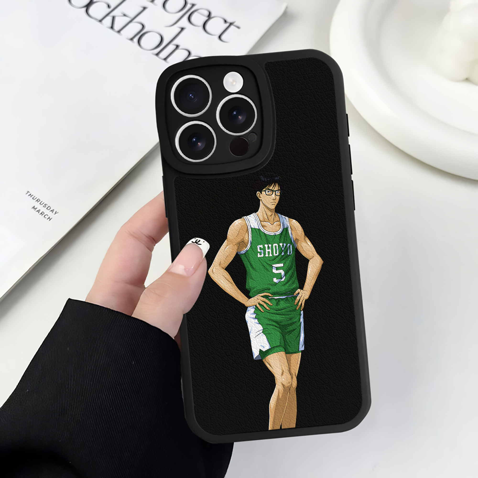 （画像用） SLAM DUNK／スラムダンク 【iPhone 16シリーズ対応】シリコンスマホケース（レザー調） 材質：シリコン